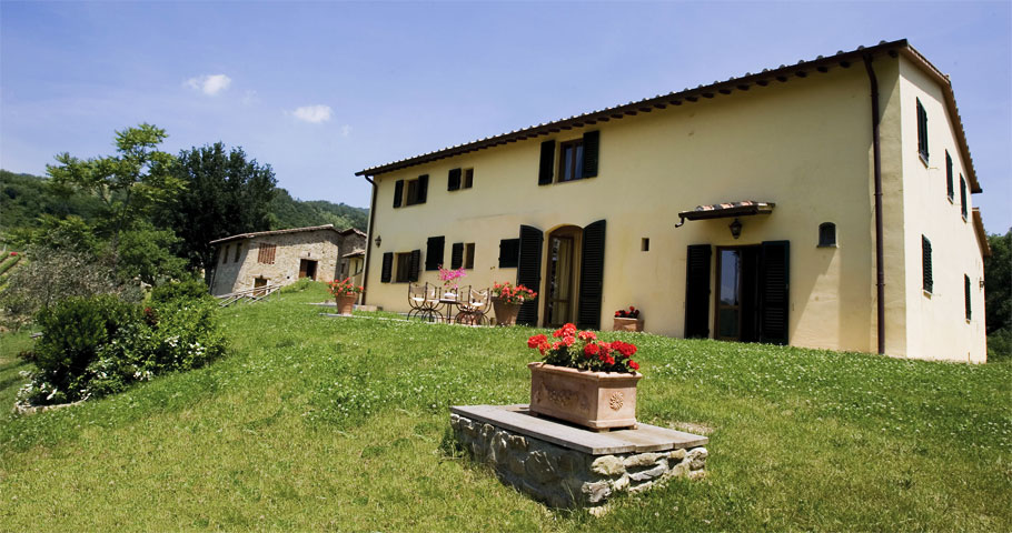 Vacanza in stanze di lusso a Tenuta Il Cerro Barberino Vacanze Colonica Storica Mugello dormire villa vicino Firenze Vacanza in stanze di lusso a Tenuta Il Cerro Barberino Vacanze Colonica Storica Mugello dormire villa vicino Firenze