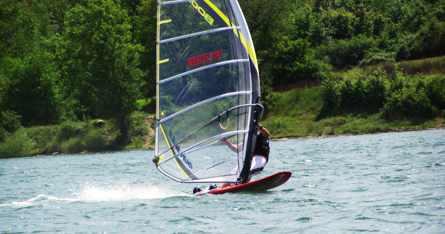 Vacanze sport acquatici vicino a Firenze Tenuta Il Cerro Windsurf Mugello vacanze Lago di Bilancino vicino Barberino Vacanze sport acquatici vicino a Firenze Tenuta Il Cerro Windsurf Mugello vacanze Lago di Bilancino vicino Barberino